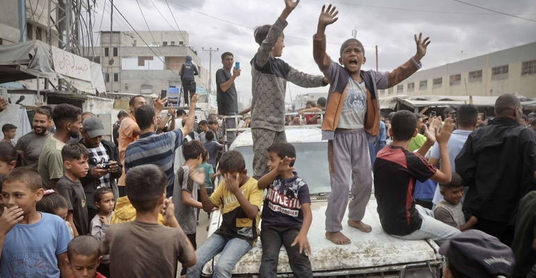 توكل كرمان ترحب باتفاق وقف إطلاق النار بين إسرائيل والفلسطينيين وتدعو إلى سلام عادل ومستدام